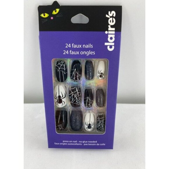 Claire's Halloween 24 Per Glued Faux Nails Spider Webs Black/White - Picture 1 of 3